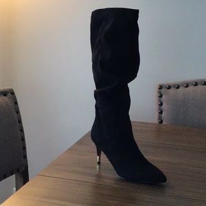 NWT Black suede boots